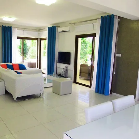 Βίλα Rentiing A With Private Swimming Pool 74