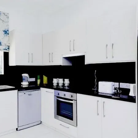 Rentiing A With Private Swimming Pool 74