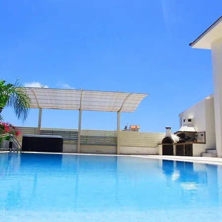 Vilă Rentiing A With Private Swimming Pool 74